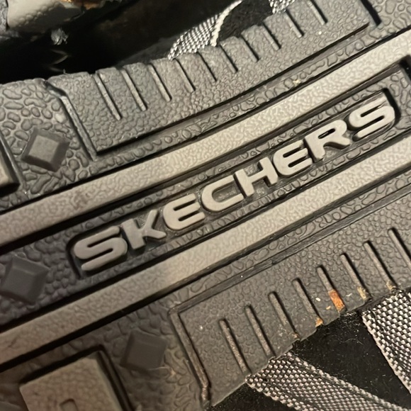 Skechers Women's Black Shoes. Excellent Condition- Worn 3 times. Size 8.5. - Picture 9 of 12